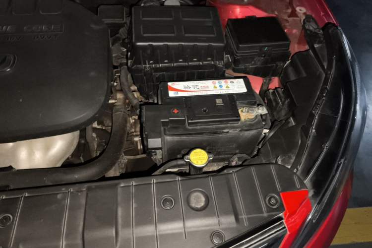 Used CHANGAN Eado 2016 1.6L Manual Fashion Edition Engine Bay Left