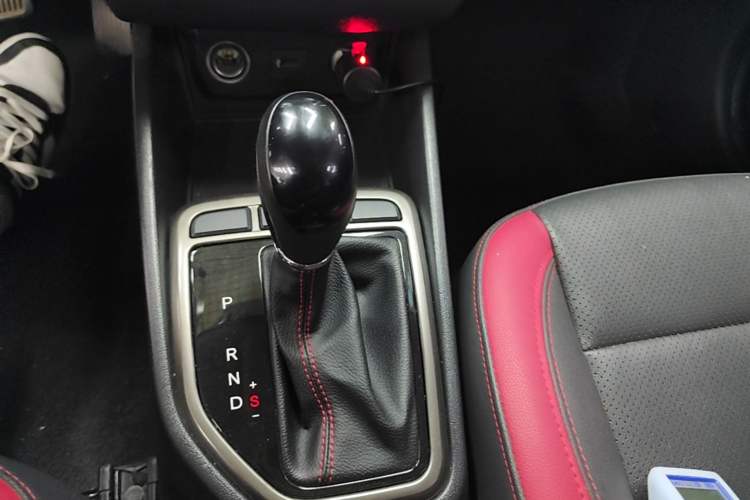 Used CHANGAN Eado 2016 1.6L Automatic Junku Model Gear Lever