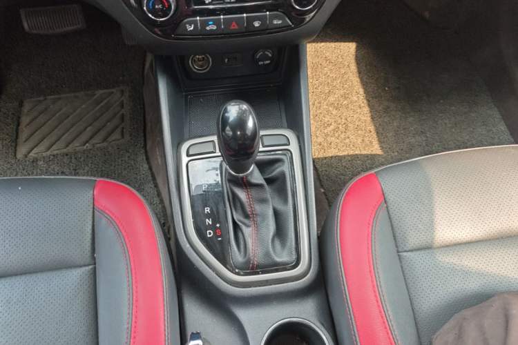 Used CHANGAN Eado 2016 1.6L Automatic Junku Model Gear Lever