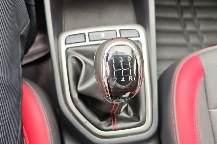 Used CHANGAN Eado 2016 1.6L Manual Junku Model Gear Lever