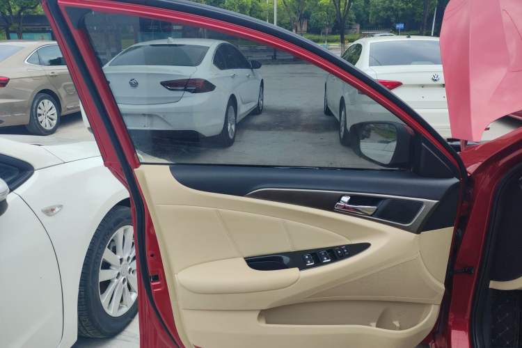 Used CHANGAN Eado 2016 1.6L Automatic Trend Model Left Front Door Interior