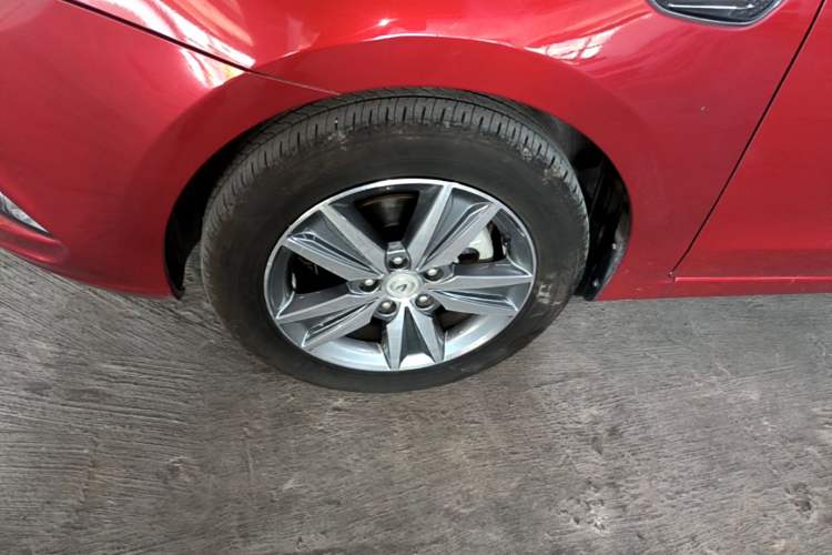 Used CHANGAN Eado 2016 1.6L Manual Fashion Edition Left Front Wheel Hub