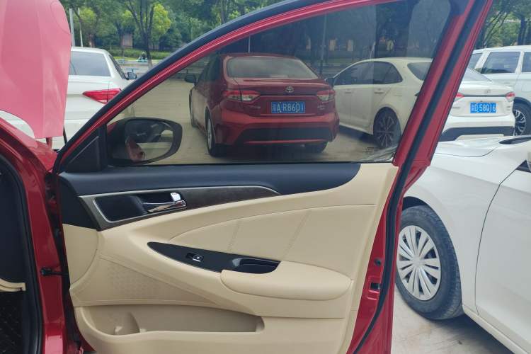 Used CHANGAN Eado 2016 1.6L Automatic Trend Model Right Front Door Interior