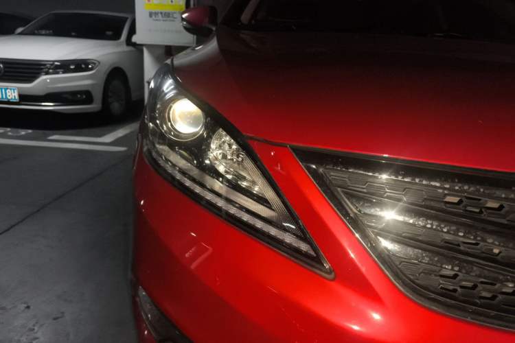 Used CHANGAN Eado 2016 1.6L Manual Fashion Edition Right Front Headlight
