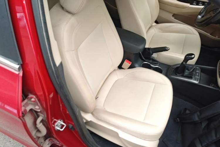 Used CHANGAN Eado 2016 1.6L Manual Fashion Edition Right Front Seat
