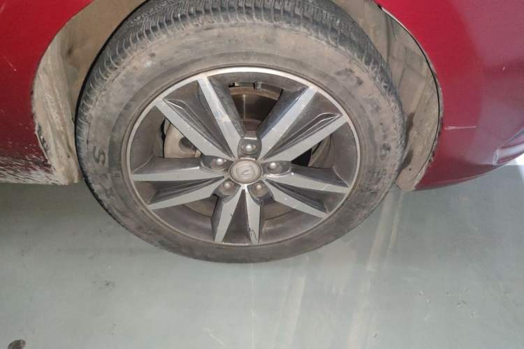 Used CHANGAN Eado 2016 1.6L Automatic Trend Model Right Front Wheel Hub