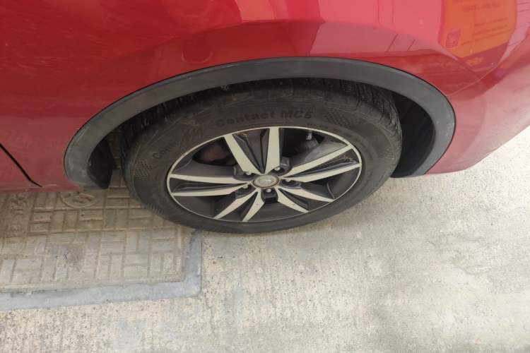 Used CHANGAN Eado 2016 1.6L Manual Junku Model Right Front Wheel Hub
