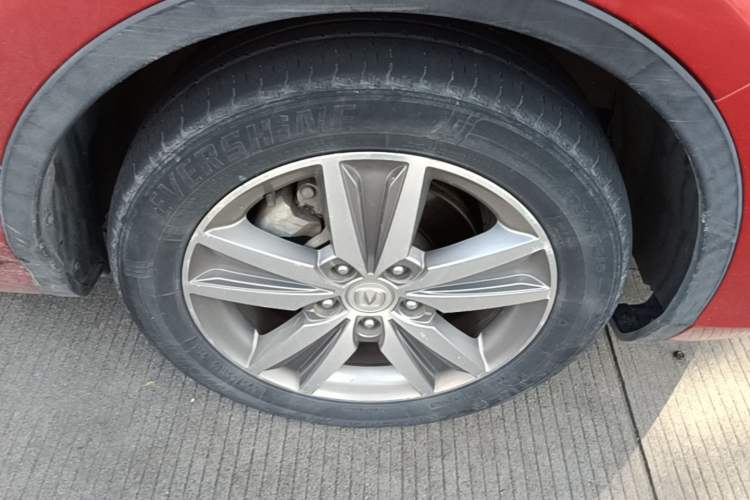 Used CHANGAN Eado 2016 1.6L Manual Junku Model Right Front Wheel Hub