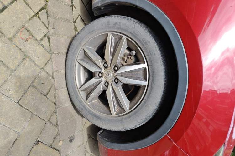 Used CHANGAN Eado 2016 1.6L GDI Manual Cool Edition Right Front Wheel Hub