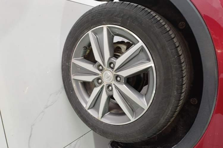 Used CHANGAN Eado 2016 1.6L Manual Junku Model Right Rear Wheel Hub