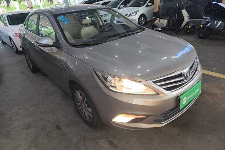 Used CHANGAN Eado 2016 1.6L Manual Fashion Edition Front Right 45 Deg