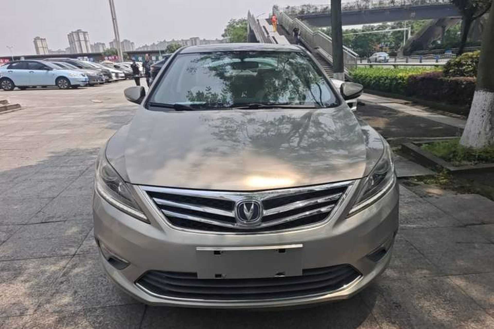Used CHANGAN Eado 2016 1.6L Manual Fashion Edition Front