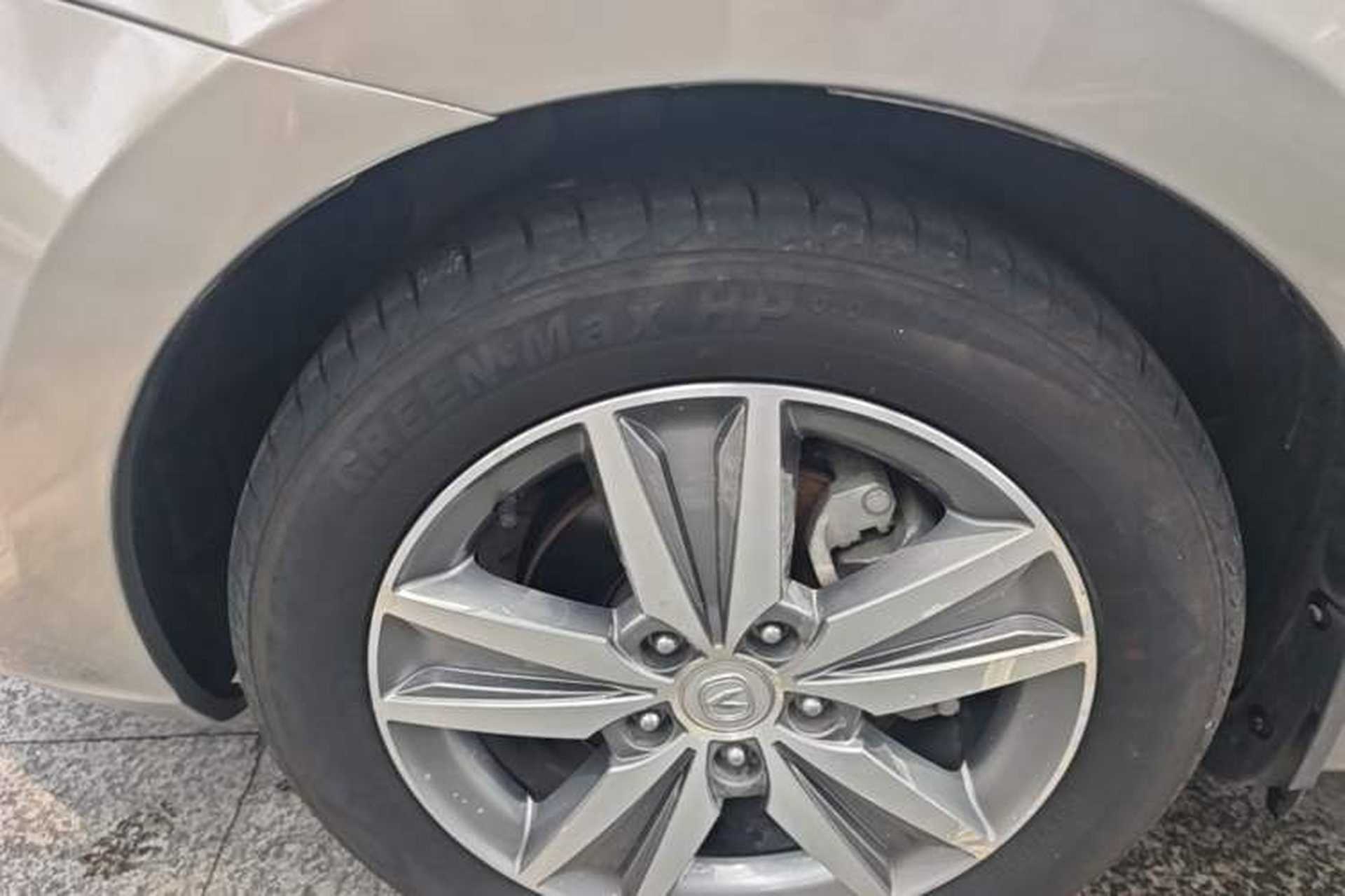 Used CHANGAN Eado 2016 1.6L Manual Fashion Edition Left Front Wheel Hub
