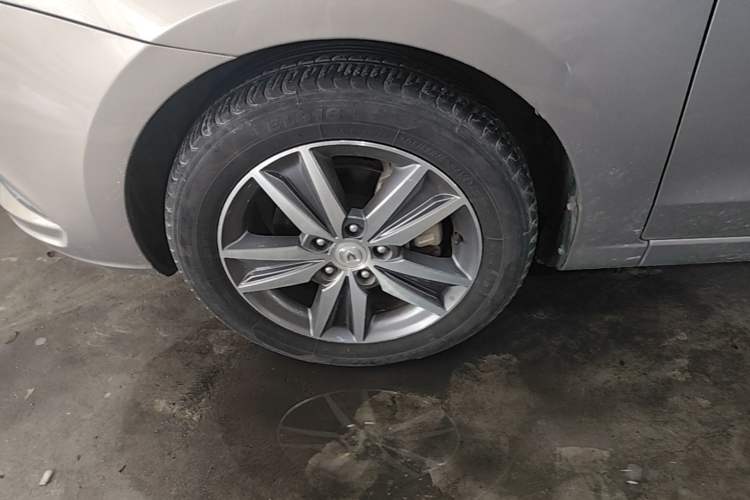 Used CHANGAN Eado 2016 1.6L Manual Fashion Edition Left Front Wheel Hub