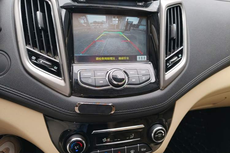 Used CHANGAN Eado 2016 1.6L Manual Fashion Edition Audio And AC Panel