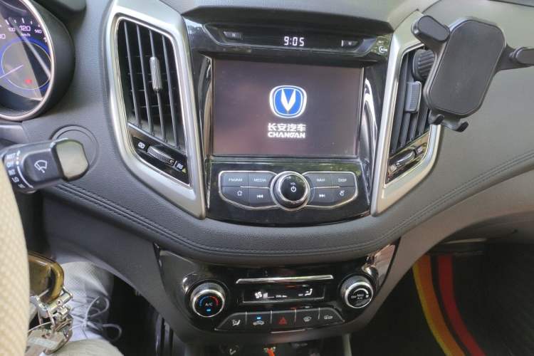 Used CHANGAN Eado 2016 1.6L Manual Fashion Edition Audio And AC Panel