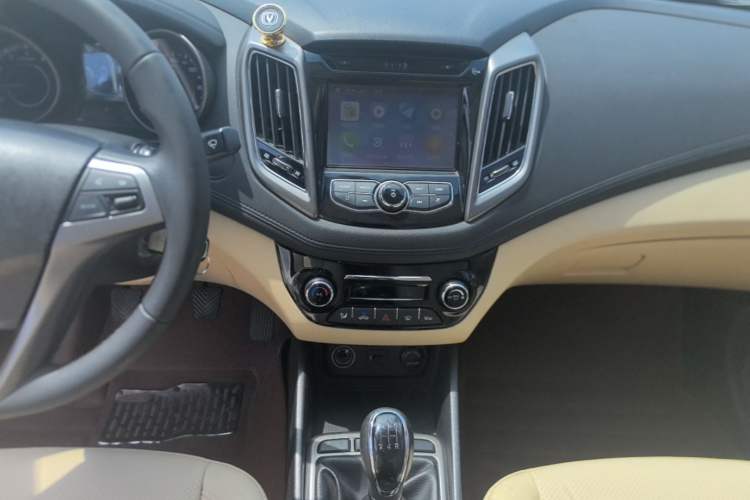 Used CHANGAN Eado 2016 1.6L Manual Fashion Edition Audio And AC Panel