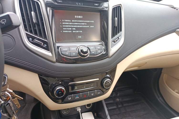 Used CHANGAN Eado 2016 1.6L Manual Fashion Edition Audio And AC Panel