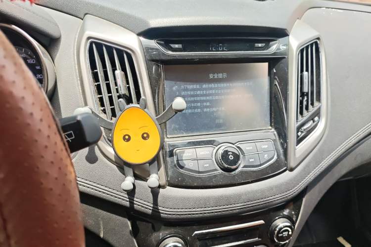 Used CHANGAN Eado 2016 1.6L GDI Manual Cool Edition Audio And AC Panel