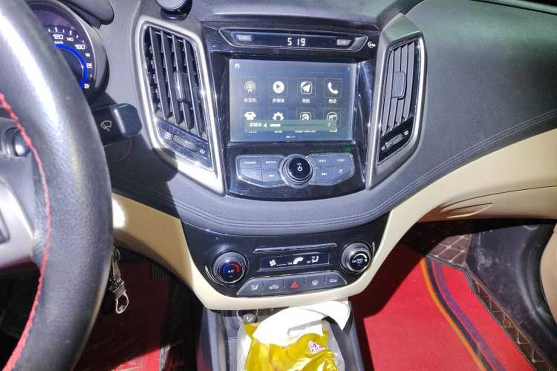 Used CHANGAN Eado 2016 1.6L Manual Fashion Edition Audio And AC Panel