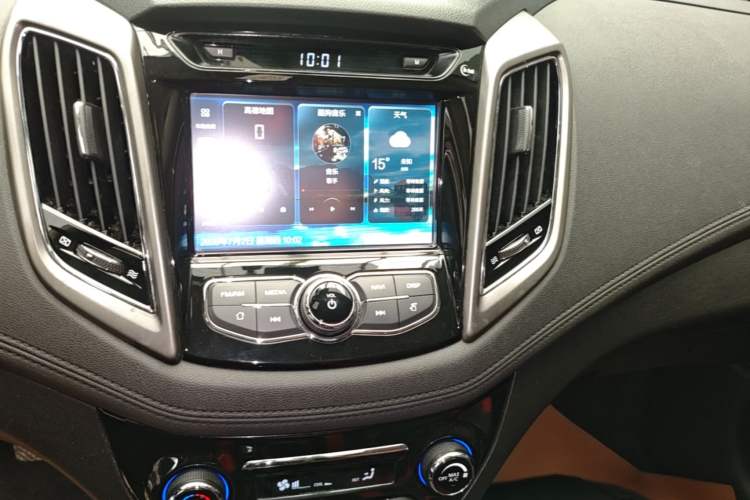 Used CHANGAN Eado 2016 1.6L Manual Junku Model Audio And AC Panel