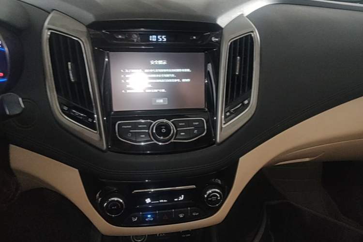 Used CHANGAN Eado 2016 1.6L Manual Fashion Edition Audio And AC Panel
