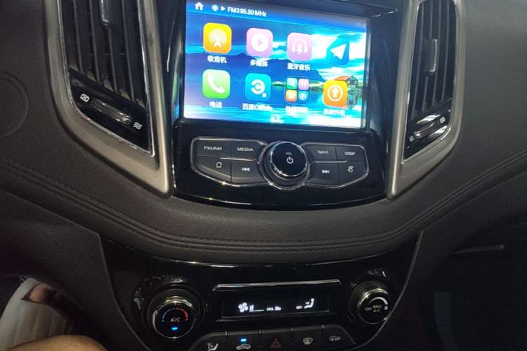 Used CHANGAN Eado 2016 1.6L Manual Fashion Edition Audio And AC Panel