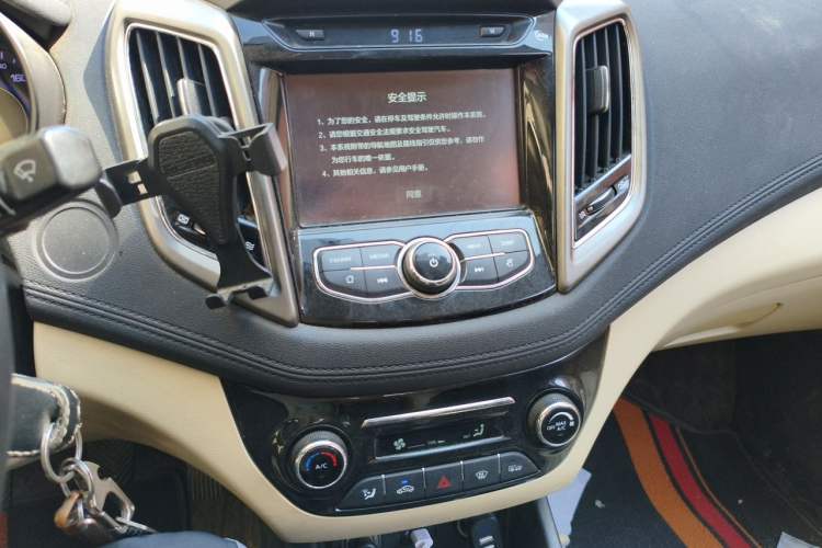 Used CHANGAN Eado 2016 1.6L Manual Fashion Edition Audio And AC Panel