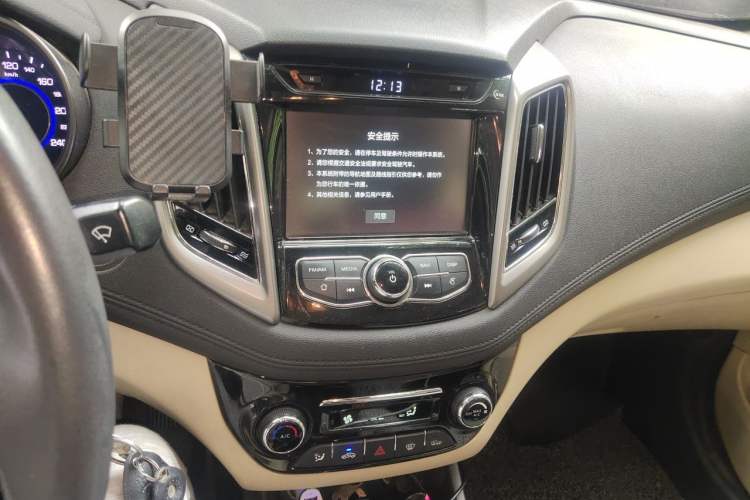 Used CHANGAN Eado 2016 1.6L Manual Fashion Edition Audio And AC Panel