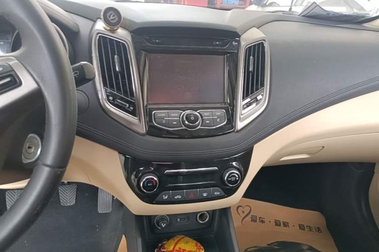 Used CHANGAN Eado 2016 1.6L Manual Fashion Edition Audio And AC Panel