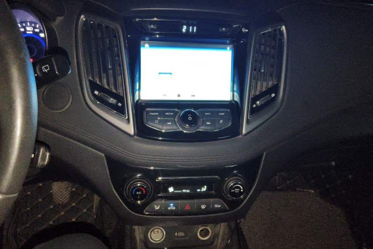 Used CHANGAN Eado 2016 1.6L Manual Junku Model Audio And AC Panel