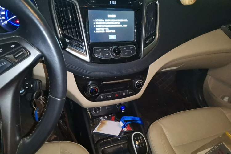 Used CHANGAN Eado 2016 1.6L Manual Fashion Edition Audio And AC Panel