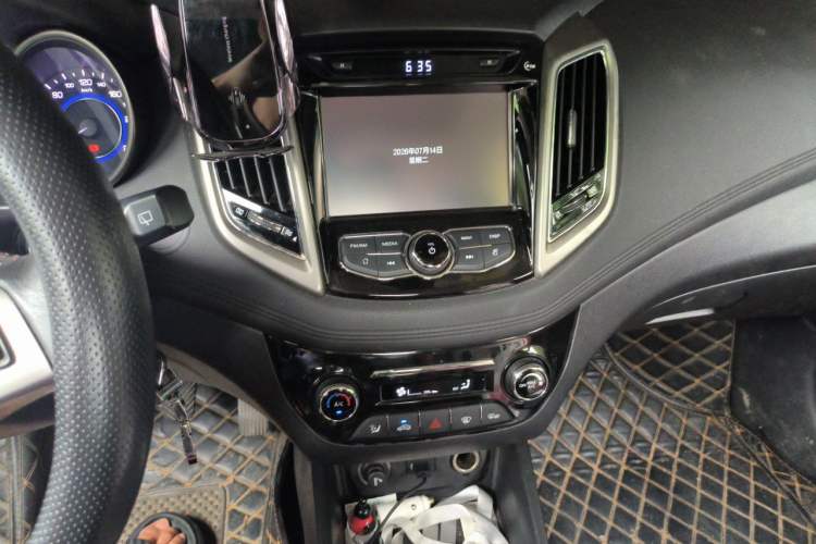 Used CHANGAN Eado 2016 1.6L Manual Junku Model Audio And AC Panel