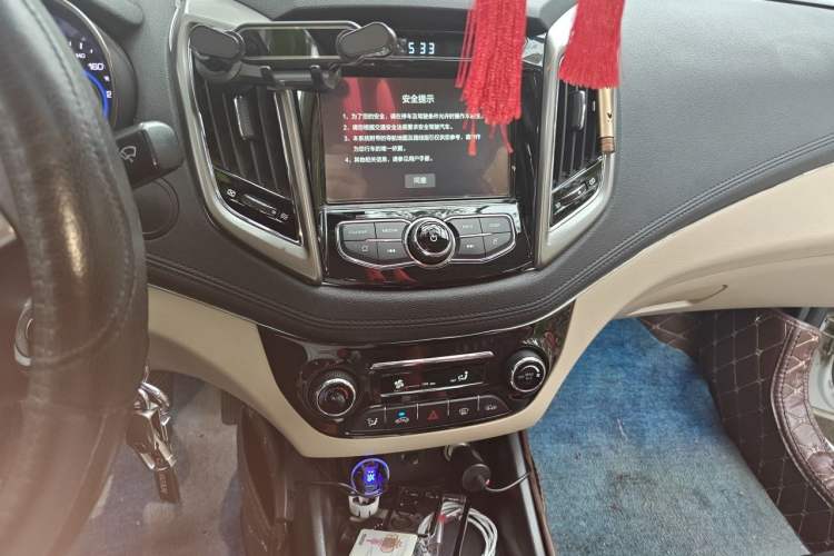 Used CHANGAN Eado 2016 1.6L Manual Fashion Edition Audio And AC Panel