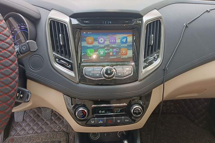 Used CHANGAN Eado 2016 1.6L Manual Fashion Edition Audio And AC Panel