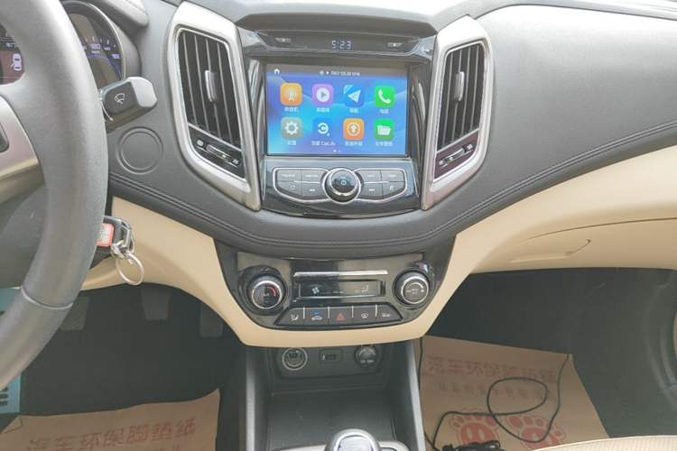 Used CHANGAN Eado 2016 1.6L Manual Fashion Edition Audio And AC Panel