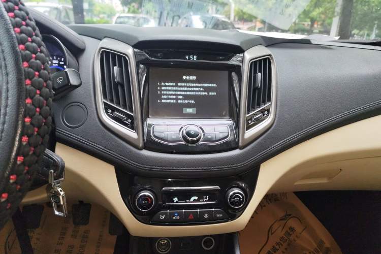 Used CHANGAN Eado 2016 1.6L Manual Fashion Edition Audio And AC Panel