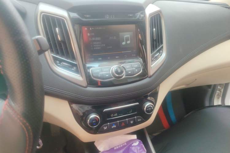 Used CHANGAN Eado 2016 1.6L Manual Fashion Edition Audio And AC Panel