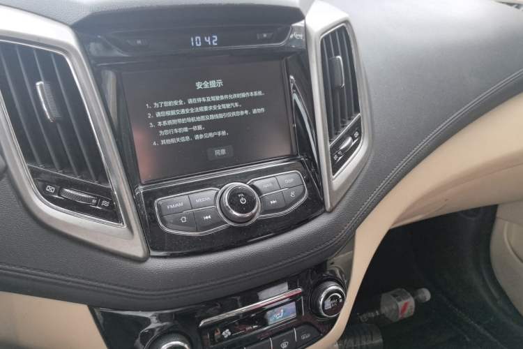 Used CHANGAN Eado 2016 1.6L Manual Fashion Edition Audio And AC Panel
