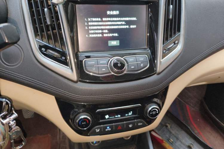 Used CHANGAN Eado 2016 1.6L Manual Fashion Edition Audio And AC Panel
