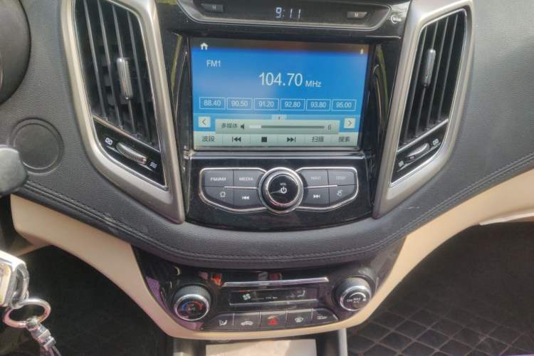 Used CHANGAN Eado 2016 1.6L Manual Fashion Edition Audio And AC Panel