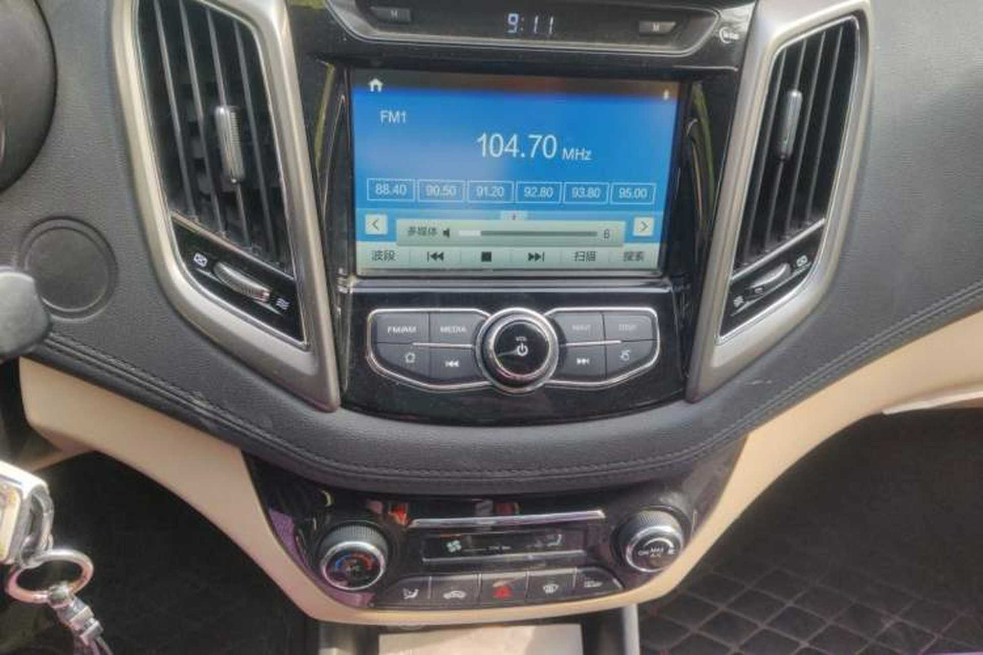 Used CHANGAN Eado 2016 1.6L Manual Fashion Edition Audio And AC Panel