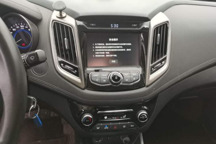 Used CHANGAN Eado 2016 1.6L Manual Fashion Edition Audio And AC Panel