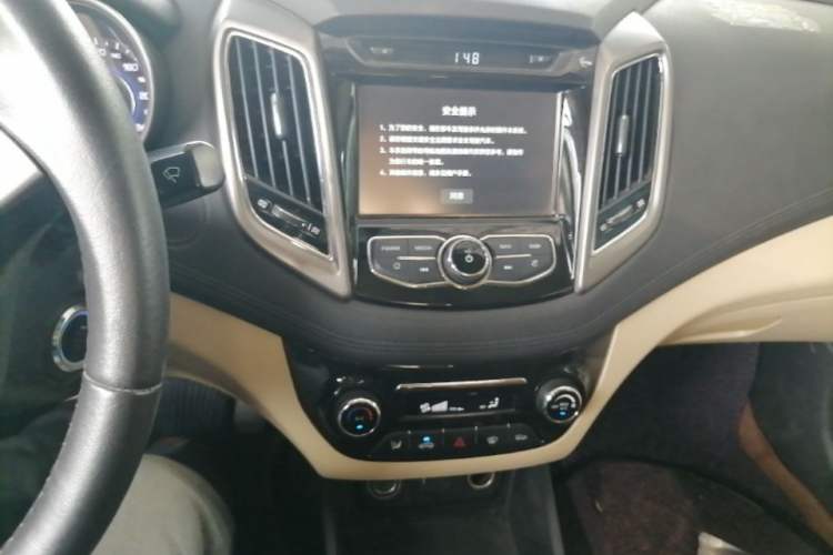 Used CHANGAN Eado 2016 1.6L Manual Fashion Edition Audio And AC Panel