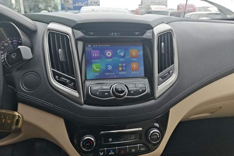 Used CHANGAN Eado 2016 1.6L Manual Fashion Edition Audio And AC Panel