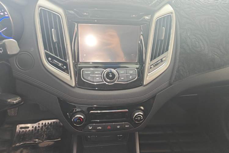 Used CHANGAN Eado 2016 1.6L Manual Junku Model Audio And AC Panel