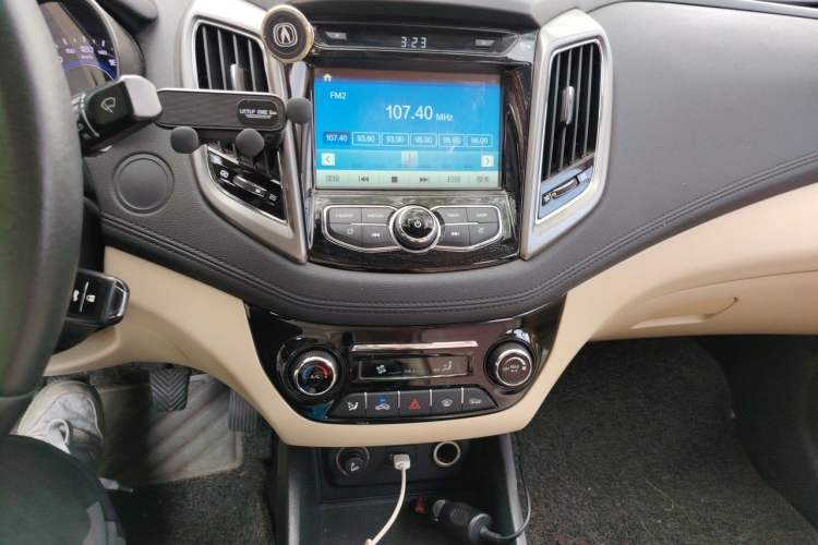 Used CHANGAN Eado 2016 1.6L Manual Fashion Edition Audio And AC Panel
