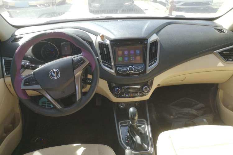 Used CHANGAN Eado 2016 1.6L Automatic Trend Model Center Console