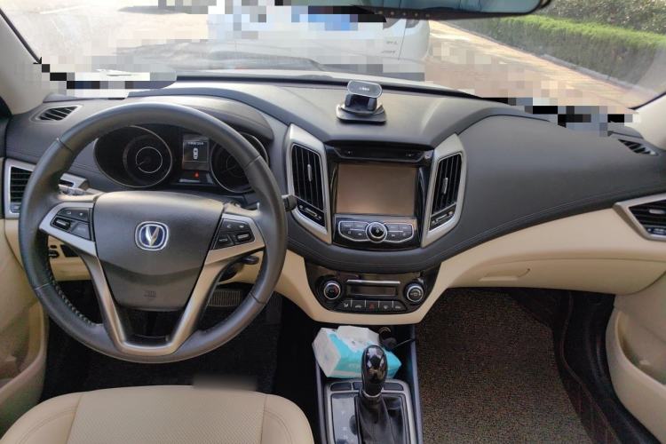 Used CHANGAN Eado 2016 1.6L Automatic Trend Model Center Console
