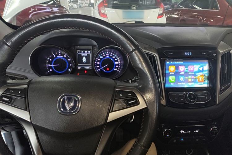 Used CHANGAN Eado 2016 1.6L Manual Fashion Edition Center Console